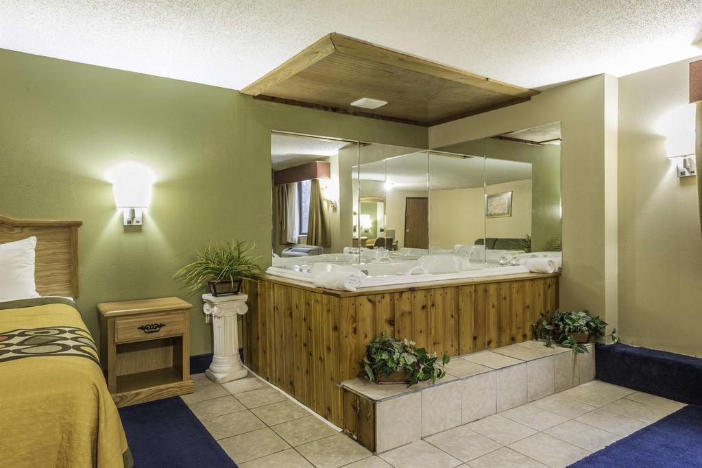 Super 8 By Wyndham St. Clair Mo Hotel Saint Clair Bagian luar foto