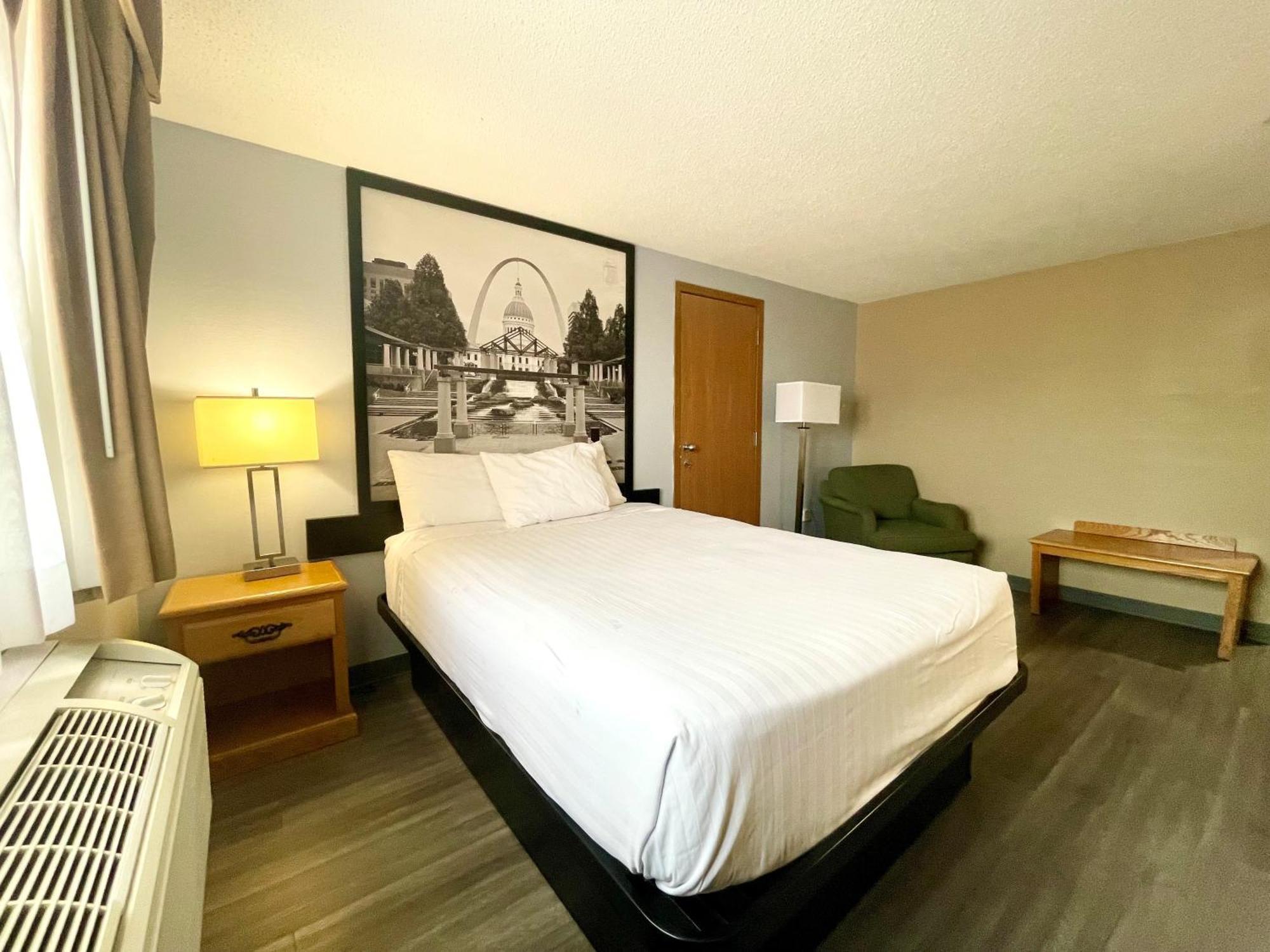 Super 8 By Wyndham St. Clair Mo Hotel Saint Clair Bagian luar foto