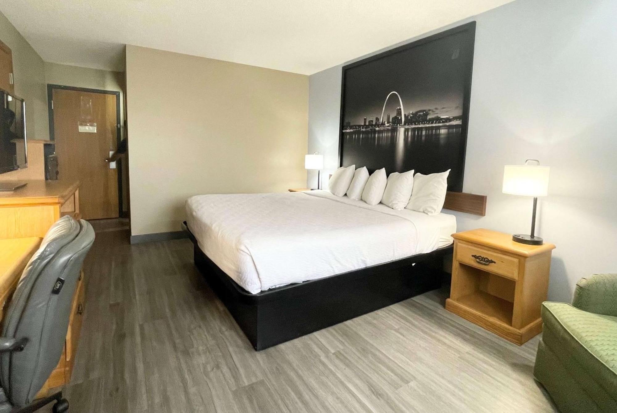 Super 8 By Wyndham St. Clair Mo Hotel Saint Clair Bagian luar foto