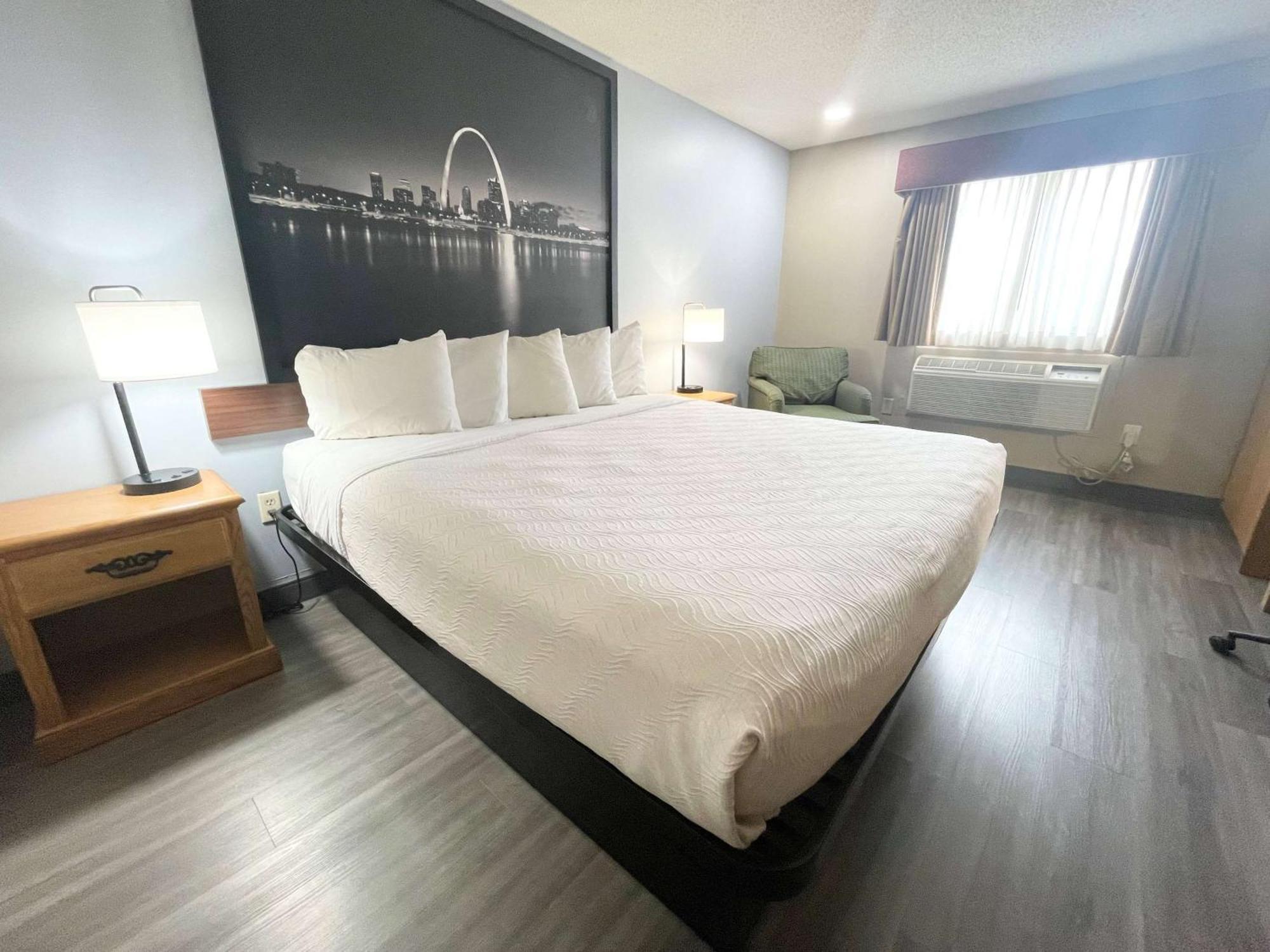 Super 8 By Wyndham St. Clair Mo Hotel Saint Clair Bagian luar foto